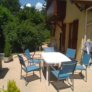 Rouge Dans Maison Avec Parking Bed and breakfast